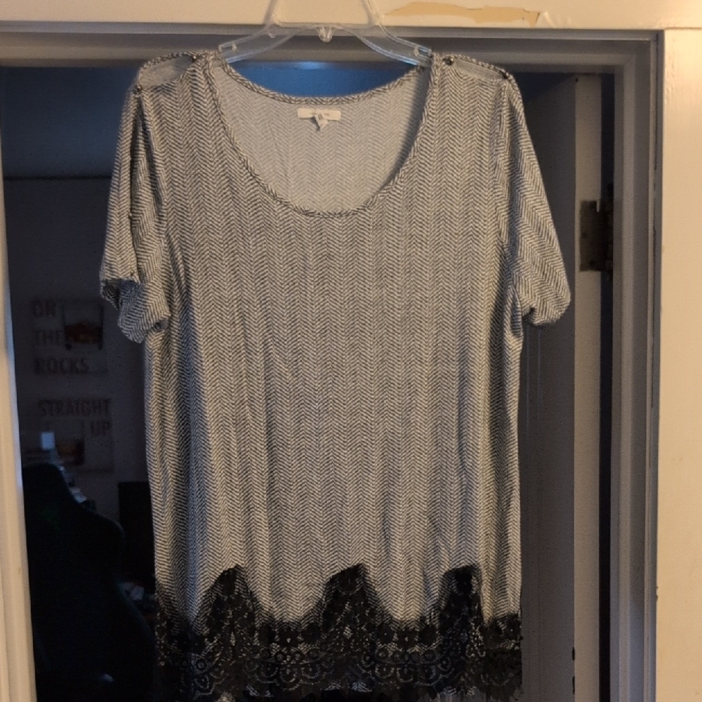 Maurices Gray Embellished Short Sleeve T-Shirt 0X